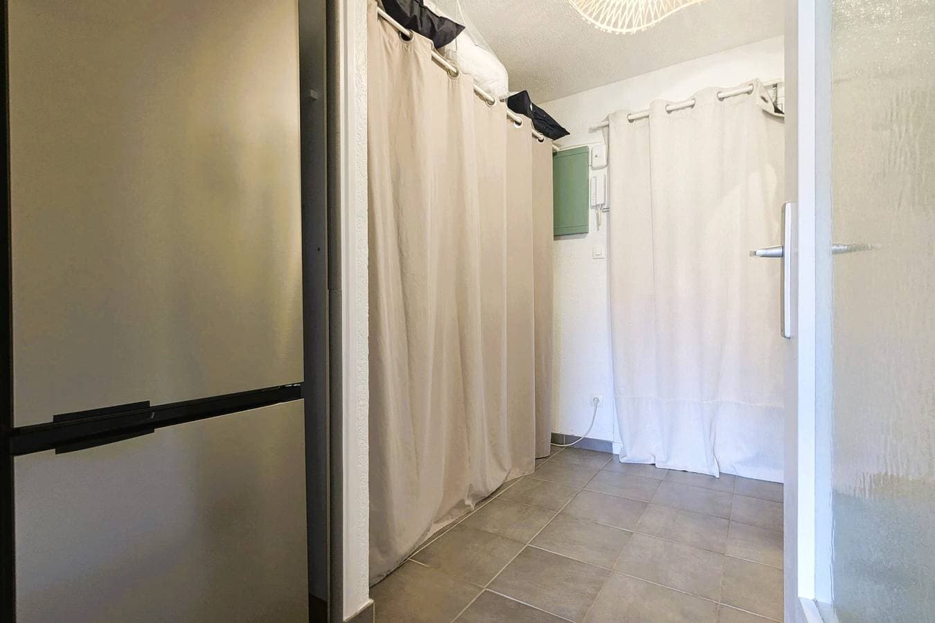 Foto 12 von 18: Apartment with loggia, 300m from the beach