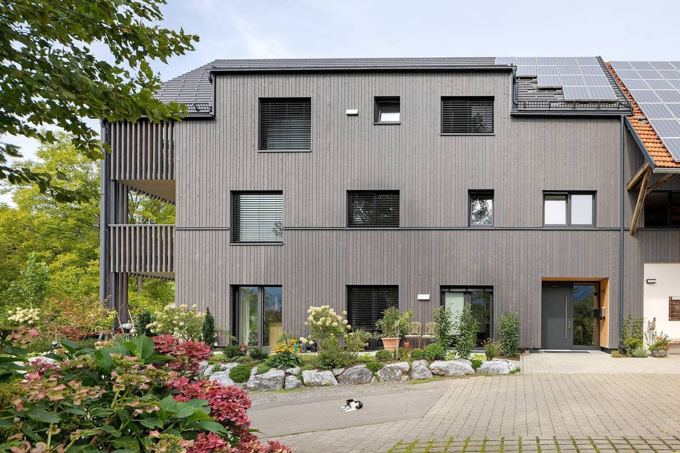 Foto 4 von 47: Ferienwohnung 'Noir' mit Bergblick, Balkon und Wi-Fi