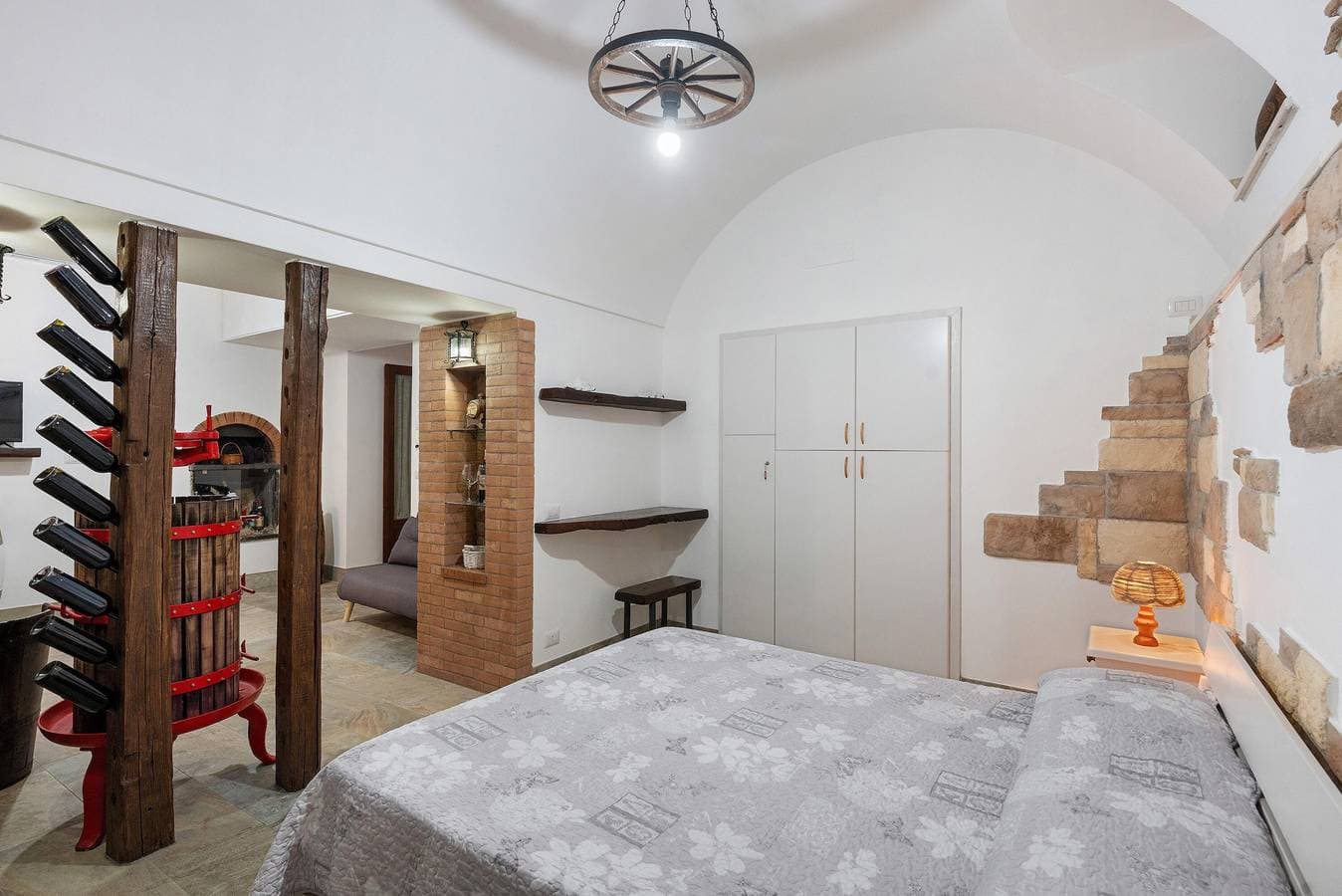 Foto 10 von 25: Ferienwohnung 'La Cantina Di Alba E Tramonto' mit Wi-Fi und Klimaanlage
