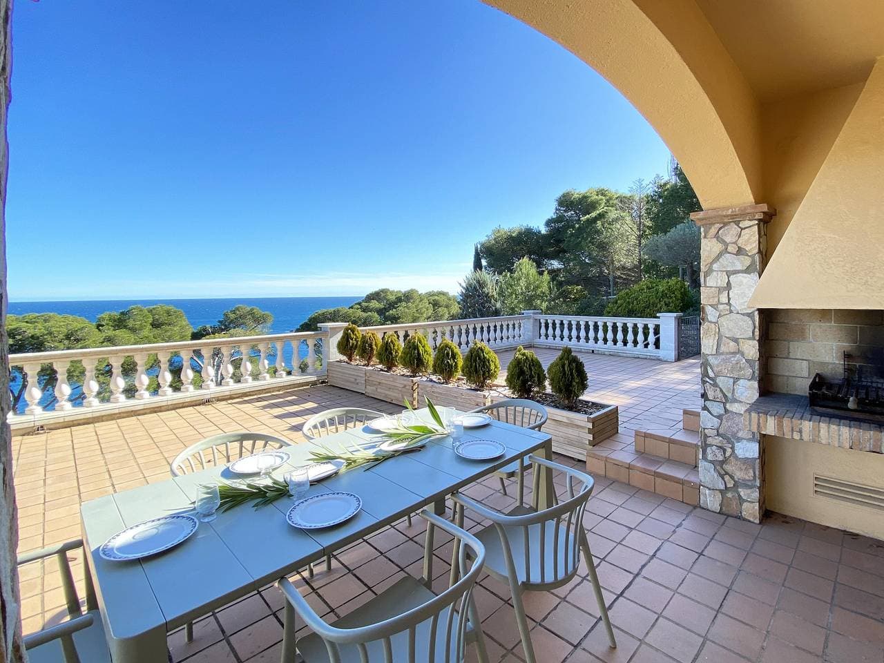 Foto 3 von 24: Villa für 8 Personen mit Meerblick