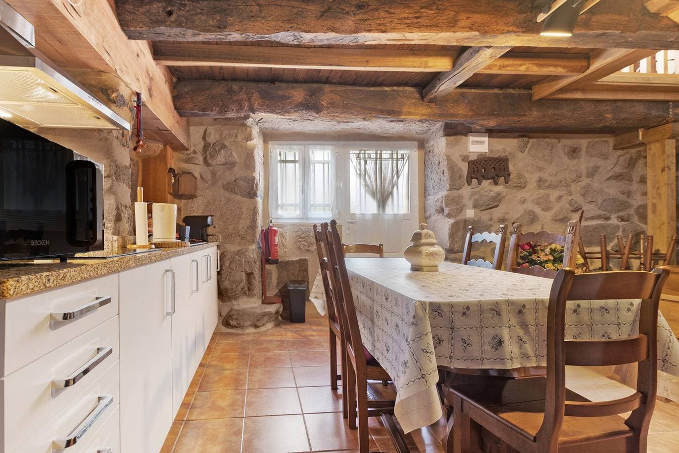 Foto 7 von 41: Chalet 'Cantinho De Tourem' mit Bergblick, privater Terrasse und Wi-Fi