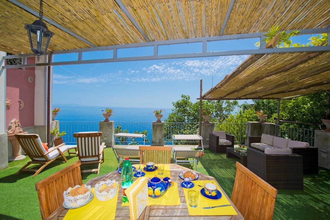 Foto 5 von 20: Palazzo Rocco Villa Red Moon in Love – Traumhafte Terrasse mit Meerblick an der Amalfiküste