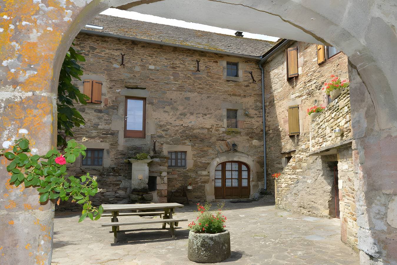 Foto 7 von 17: Bed & Breakfast 'Chambre La Familiale' mit Bergblick, Gemeinschaftspool und WLAN