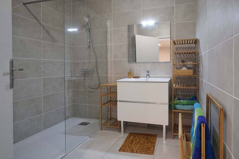 Foto 4 von 12: Hervorragende klimatisierte Wohnung, Glasfaser, Swimmingpool und Garage