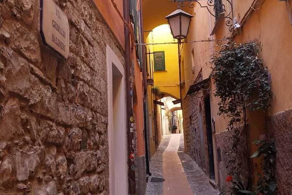 Foto 11 von 28: New - Fully Refurbished Casa Salineri