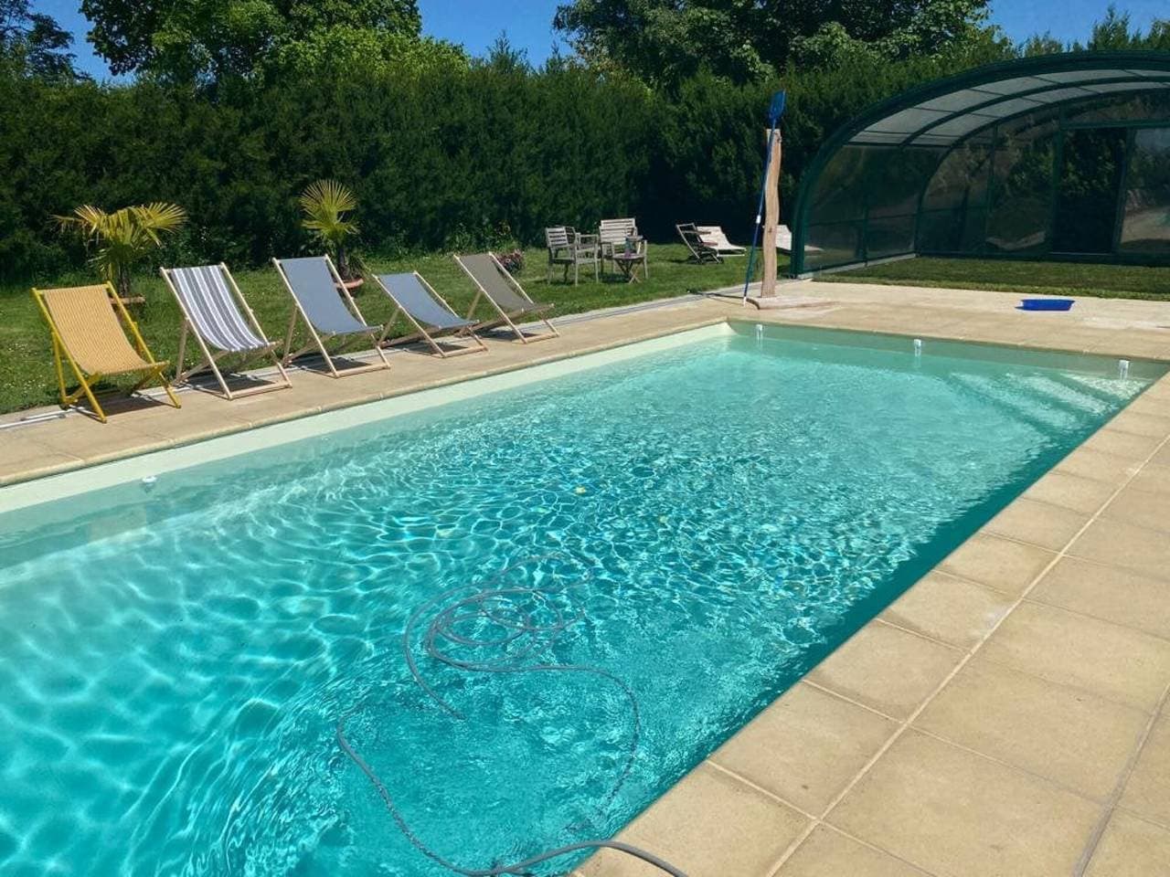 Foto 3 von 44: Gästezimmer 'English Roses' mit privatem Pool, Gemeinschaftsgarten und WLAN