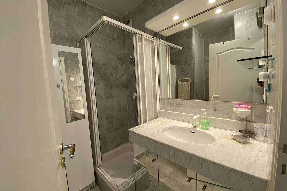 Foto 3 von 20: Lovely studio with swimming pool - Victoria Palace