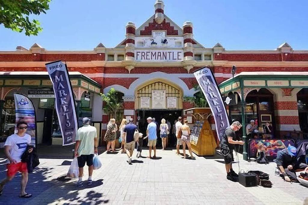 Foto 9 von 18: Fremantle Sunset Studio