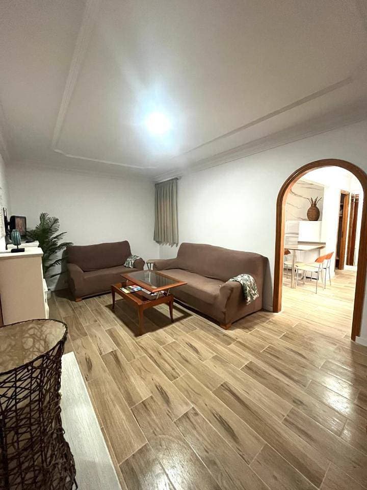 Foto 6 von 21: Three-Bedroom Apartment with Balcony