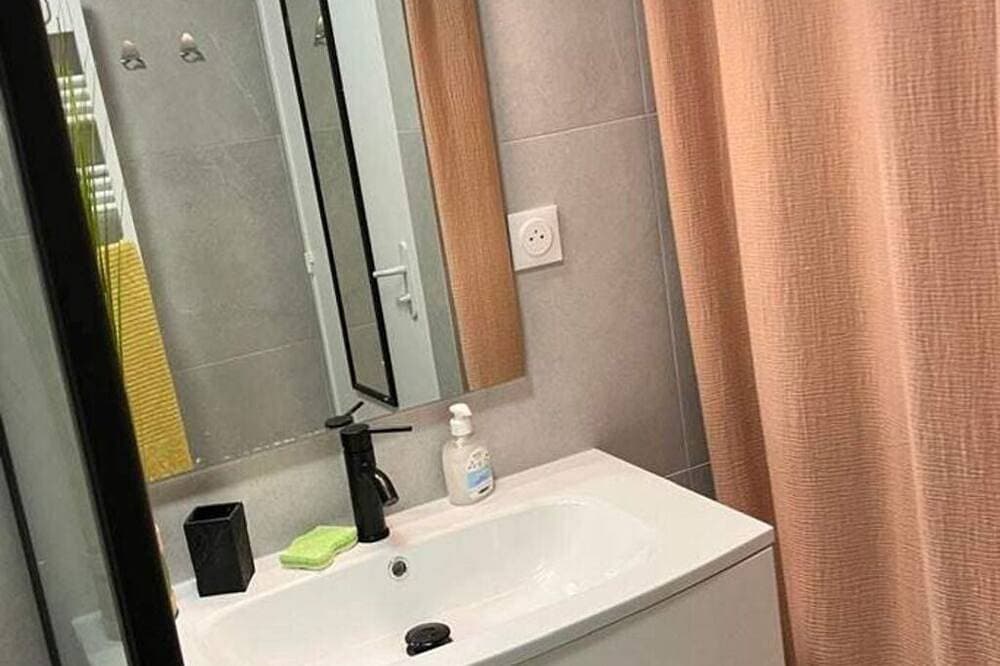 Foto 4 von 11: Apart. 2Pcs Fully Renovated 2 Steps From The Sea, All Amenities On Foot