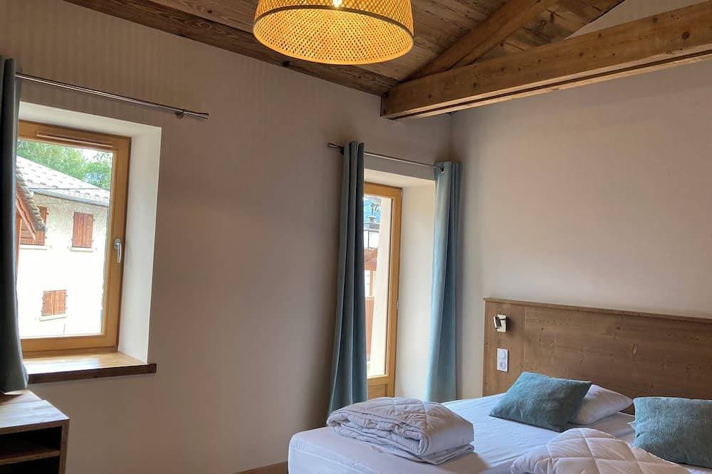 Foto 4 von 29: Spacieux Chalet de Standing Dans Village au Calme, Wifi