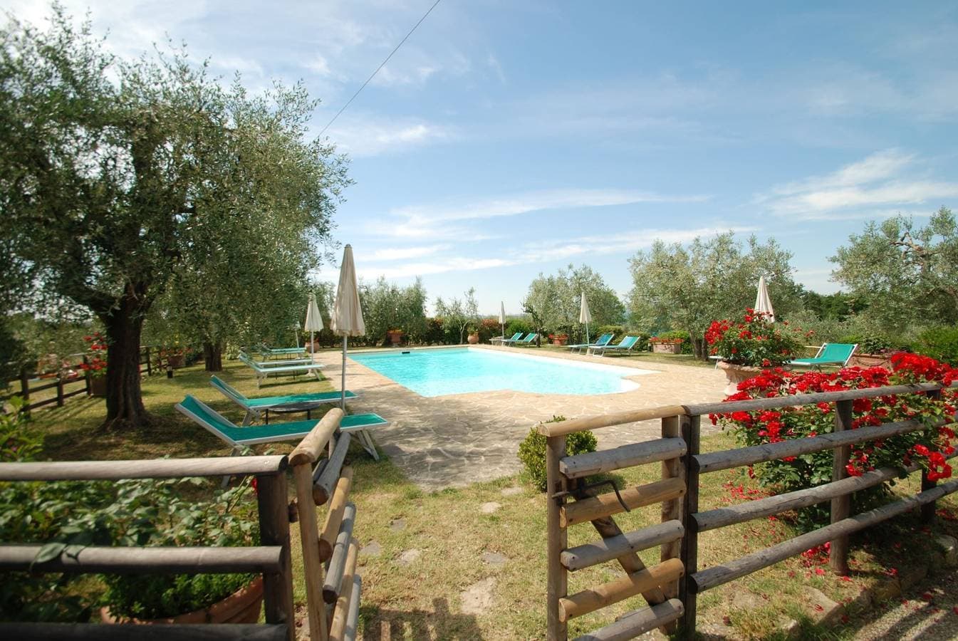 Foto 5 von 25: Villa für 4 Personen mit Pool