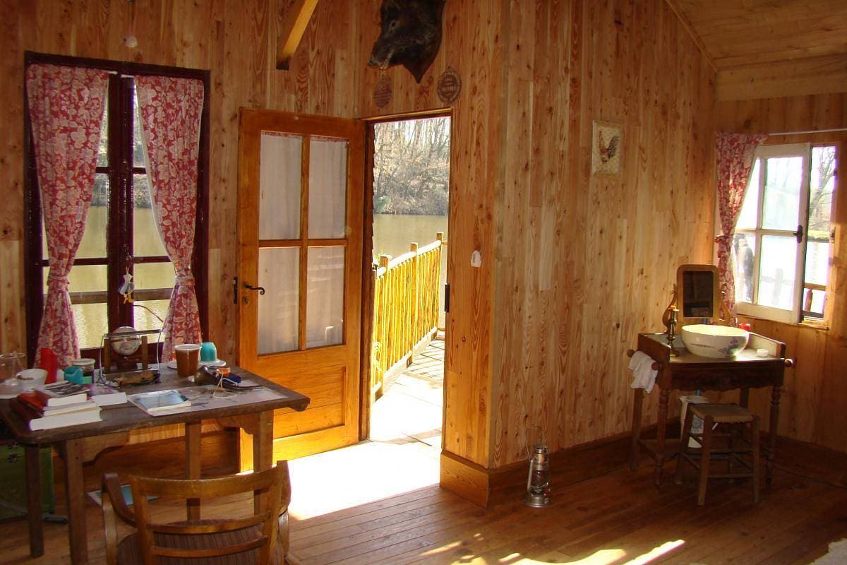 Foto 2 von 12: La cabane au bord de l'eau