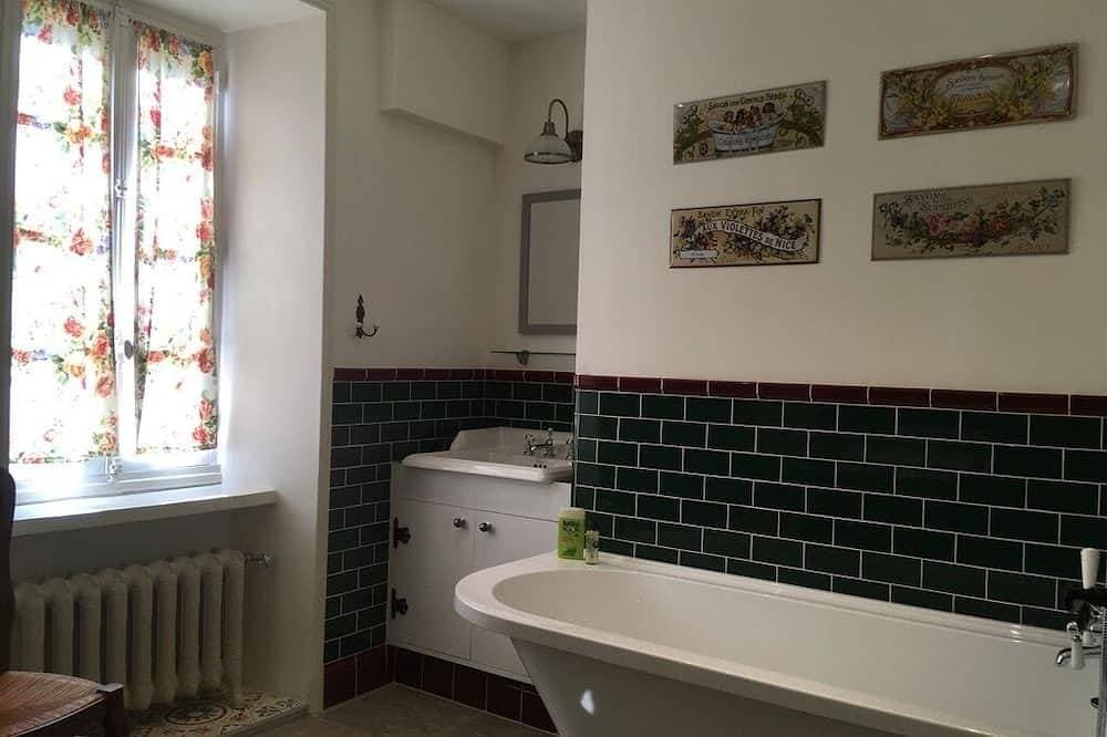 Foto 12 von 23: Herrenhaus aus dem 16. Jahrhundert mit Pool