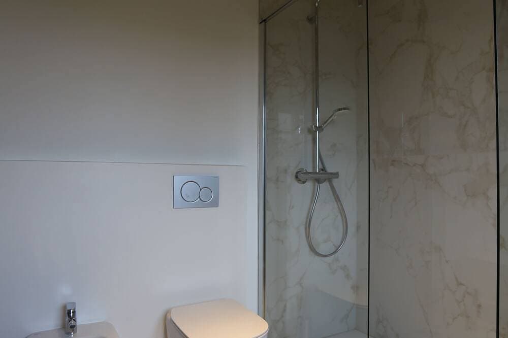 Foto 13 von 30: Luxury home with pool and spectecular views