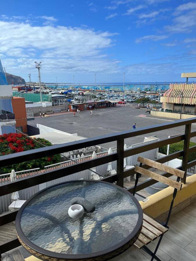 CORNELIAS HOME 4 between LAS VISTAS & LOS CRISTIANOS BEACH 1
