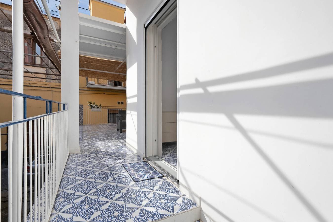 Foto 7 von 22: Ferienwohnung 'Central House' mit privater Terrasse, WLAN und Klimaanlage