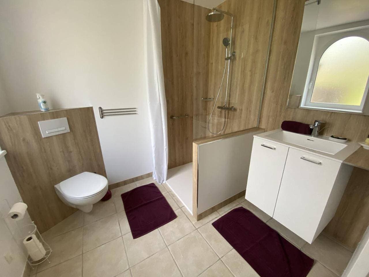 Foto 11 von 14: Double Room with Private Bathroom