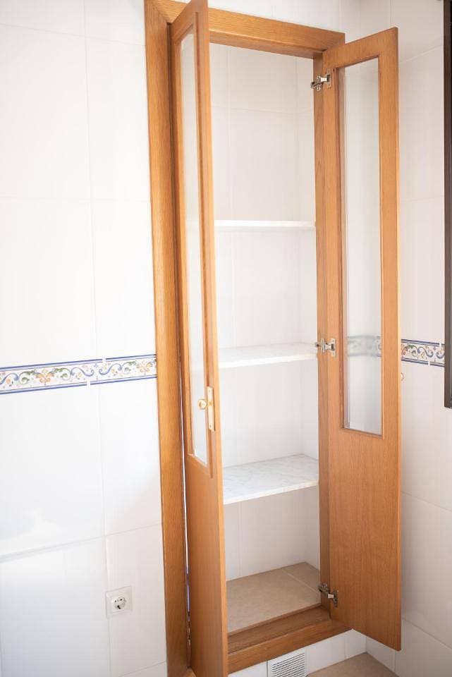 Foto 7 von 27: Three-Bedroom Apartment