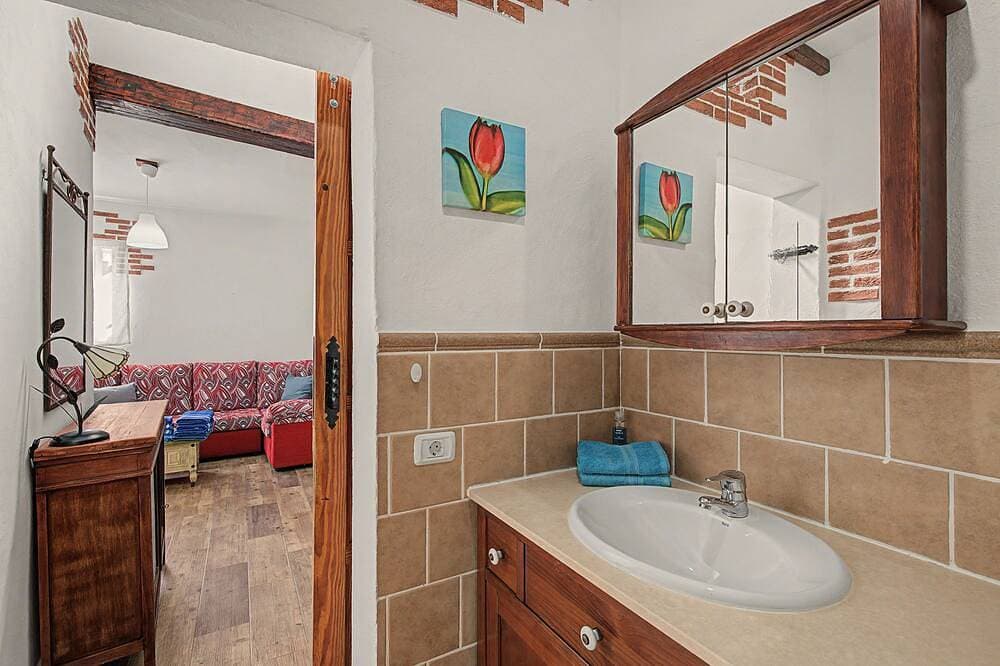 Foto 11 von 30: Ferienhaus 'Gloria' mit Bergblick, gemeinsamer Terrasse und WLAN