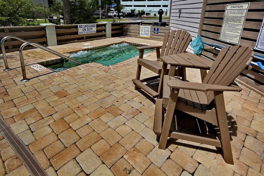 Schöne neu renovierte 1. Etage 1Bd Oceanview Condo, für 4-6 Personen 1