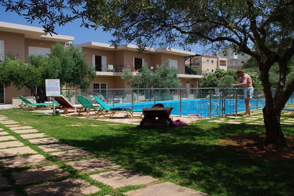 Foto 10 von 18: Cozy Apartment with Swimming Pool Near the Sea