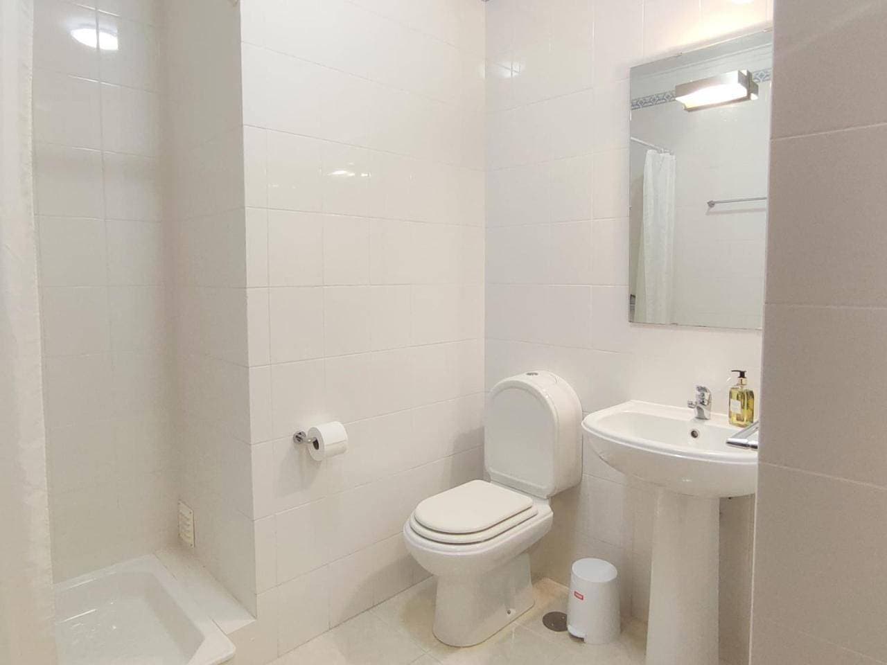 Foto 13 von 18: Two-Bedroom Apartment with Terrace and Sea View