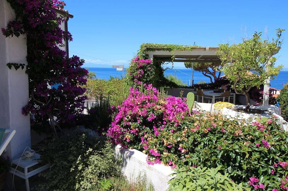 Foto 13 von 30: Romantisches Ferienhaus an dem Sonnenküste 80 m vom Meer ro. Chiessi