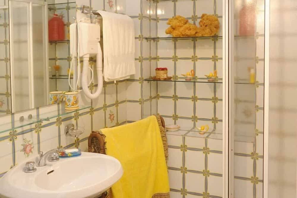 Foto 2 von 28: Villa Azzurra mit privatem Pool und Zugang zum Meer
