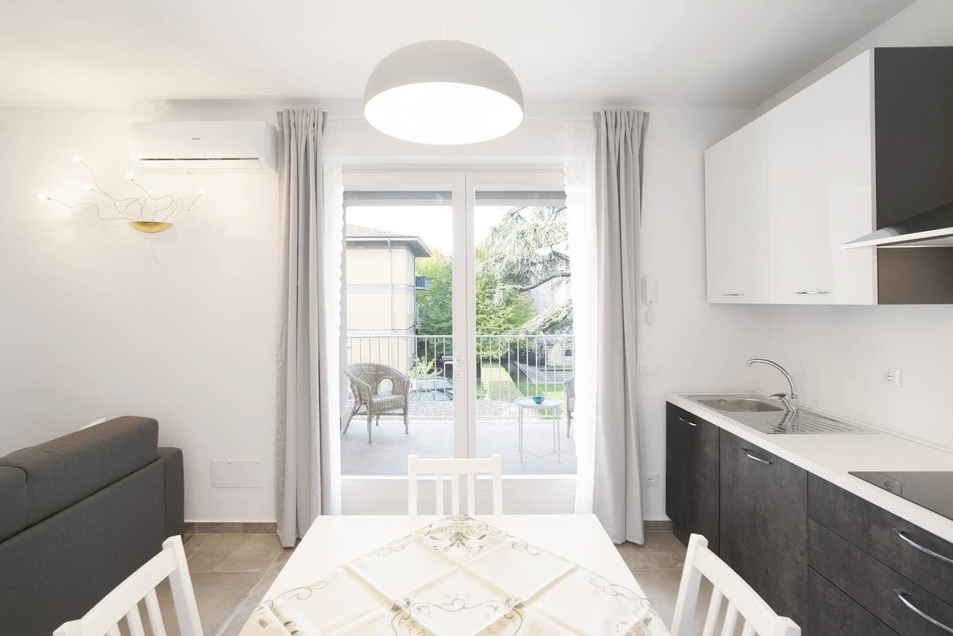 Foto 7 von 25: Moderne Ferienwohnung in der Nähe des Gardasees mit WLAN & Terrasse