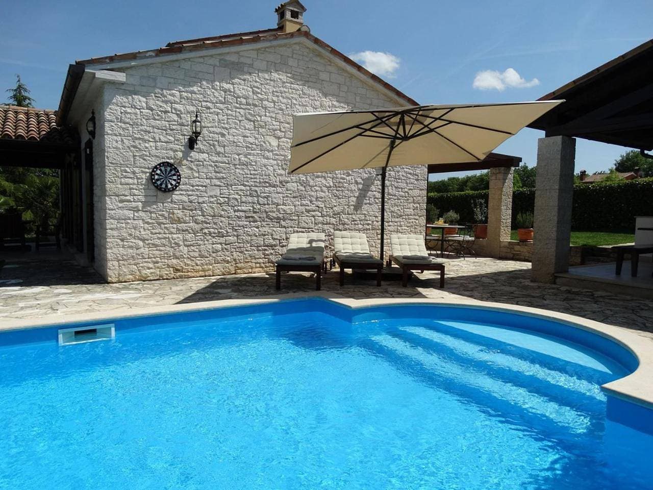 Foto 10 von 63: Villa with Private Pool