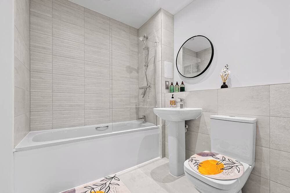 Foto 9 von 22: Modern & Comfortable 2Br | 12 mins to Heathrow & 30 mins to Waterloo