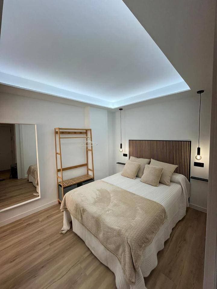 Foto 10 von 31: Two-Bedroom Apartment