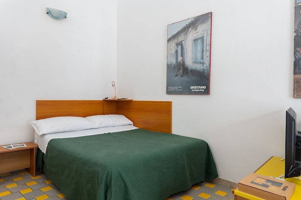 Foto 2 von 16: Lovely studio apartment 200mt from the sea