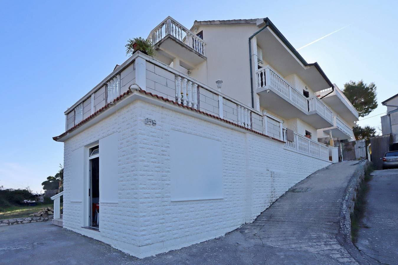 Foto 4 von 23: 2-Zimmer-Ferienwohnung mit Balkon Banjol, Rab A-16082-a