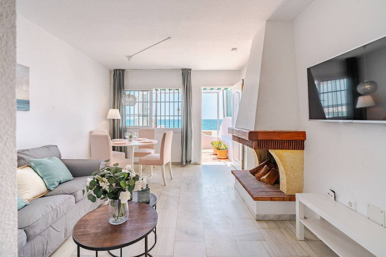 Foto 9 von 26: 30. Beachhouse 15m beach  sea Duquesa Manilva Anda