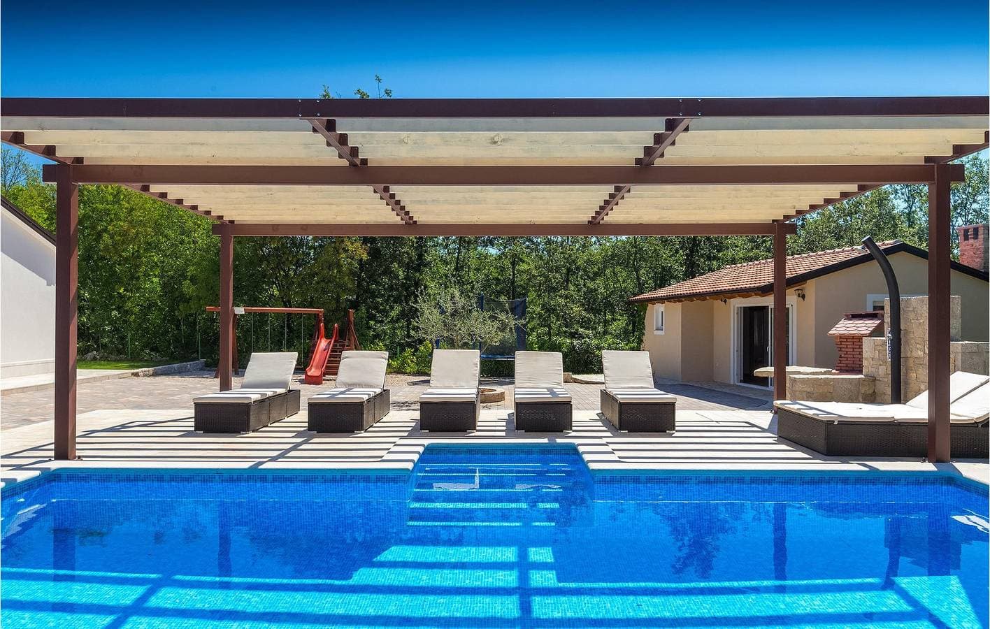 Foto 13 von 60: Gemütliche 2-Zimmer-Wohnung mit Pool, WLAN und Parkplatz