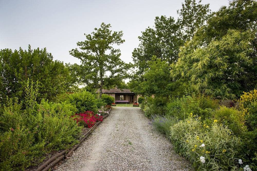 Foto 7 von 30: Typical Tuscan Cottage with swimming pool and park, five minutes from San Galgano