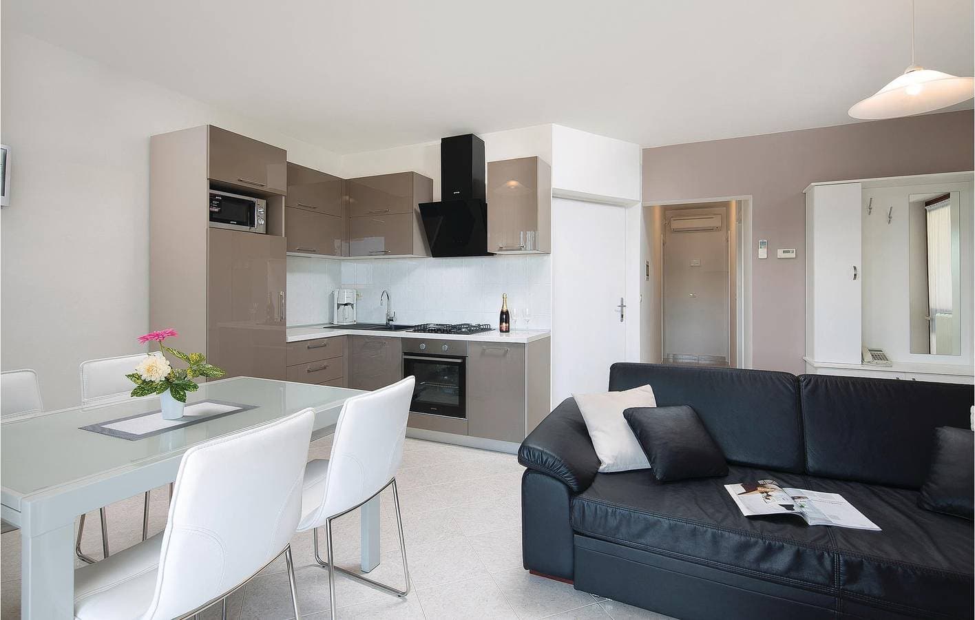Foto 5 von 19: Gemütliche Ferienwohnung, 600 m vom Strand entfernt, mit WLAN, Klimaanlage und Terrasse