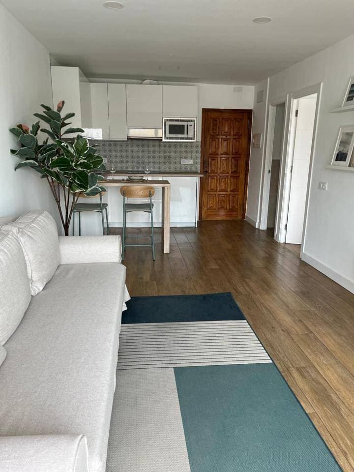 Foto 10 von 46: One-Bedroom Apartment with Sea View and Balcony