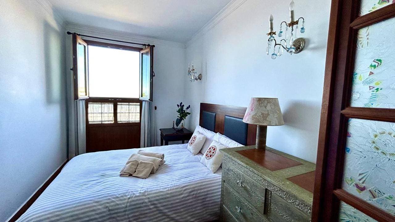 Foto 7 von 34: Three-Bedroom House