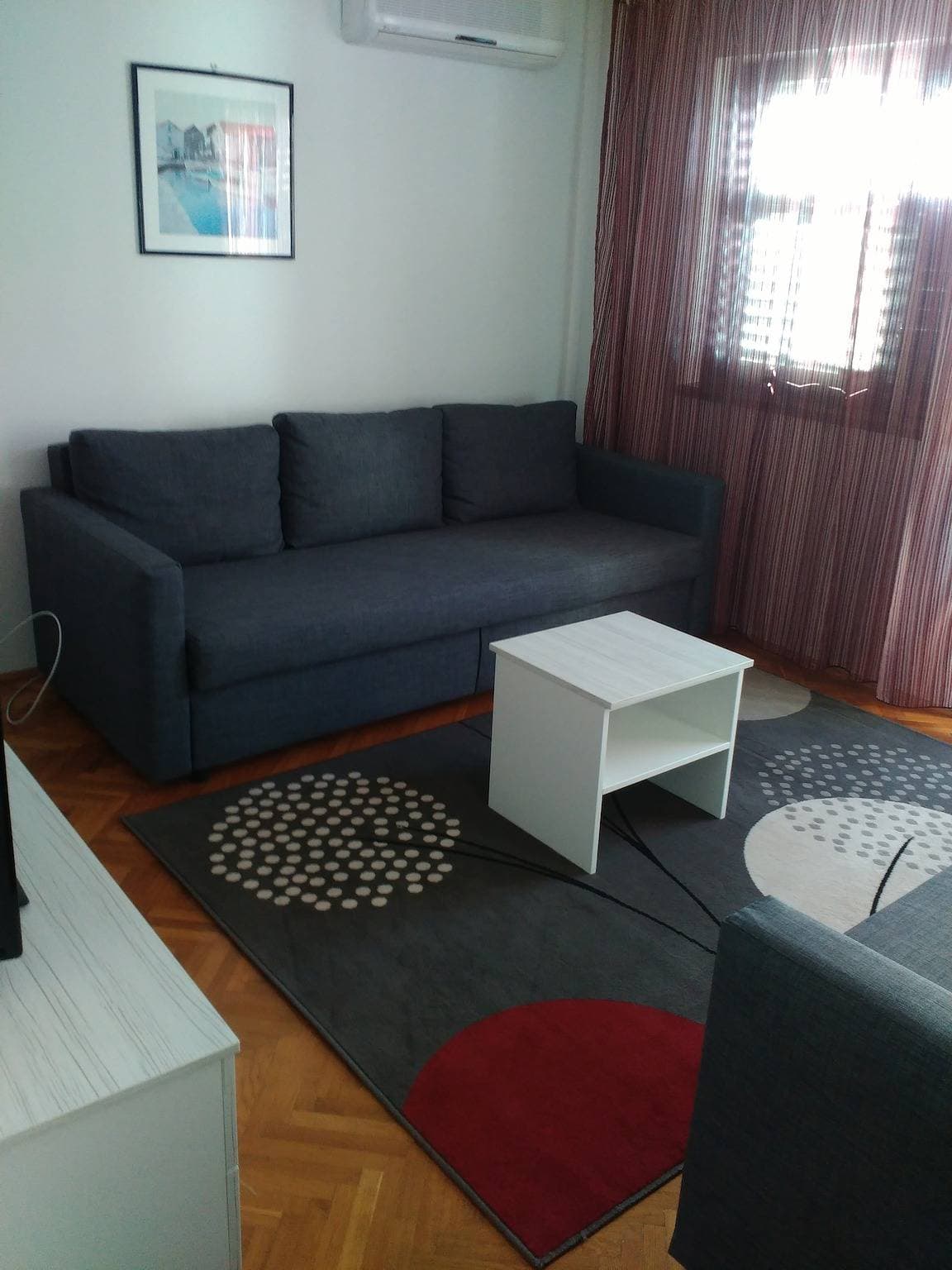 Foto 8 von 13: 2-Zimmer-Ferienwohnung am Strand Maslinica, Solta -b