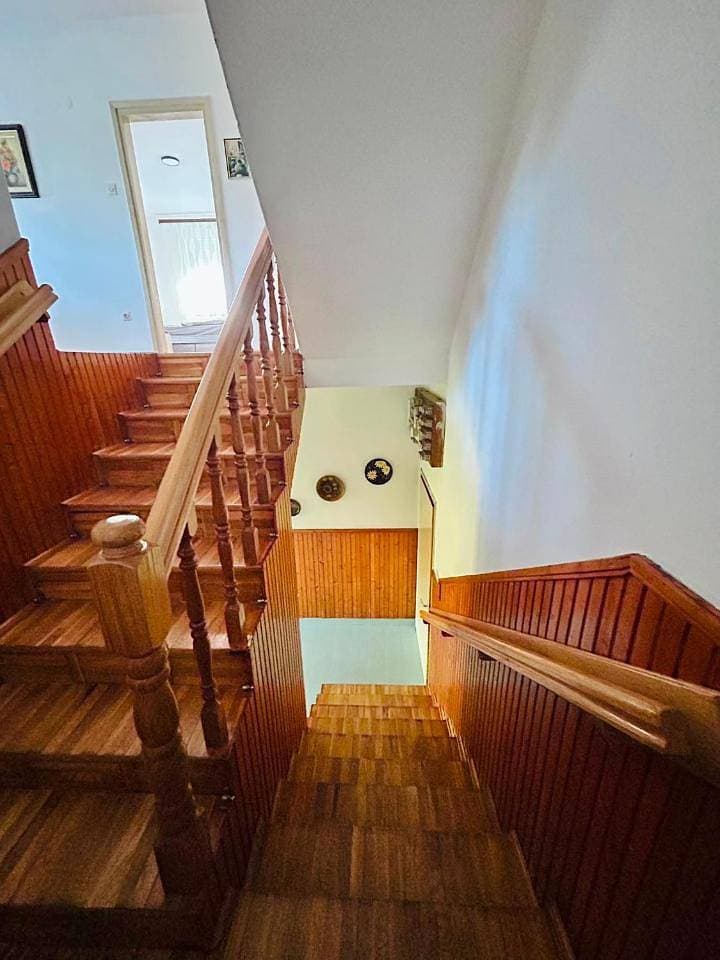 Foto 10 von 19: Three-Bedroom Apartment with Balcony