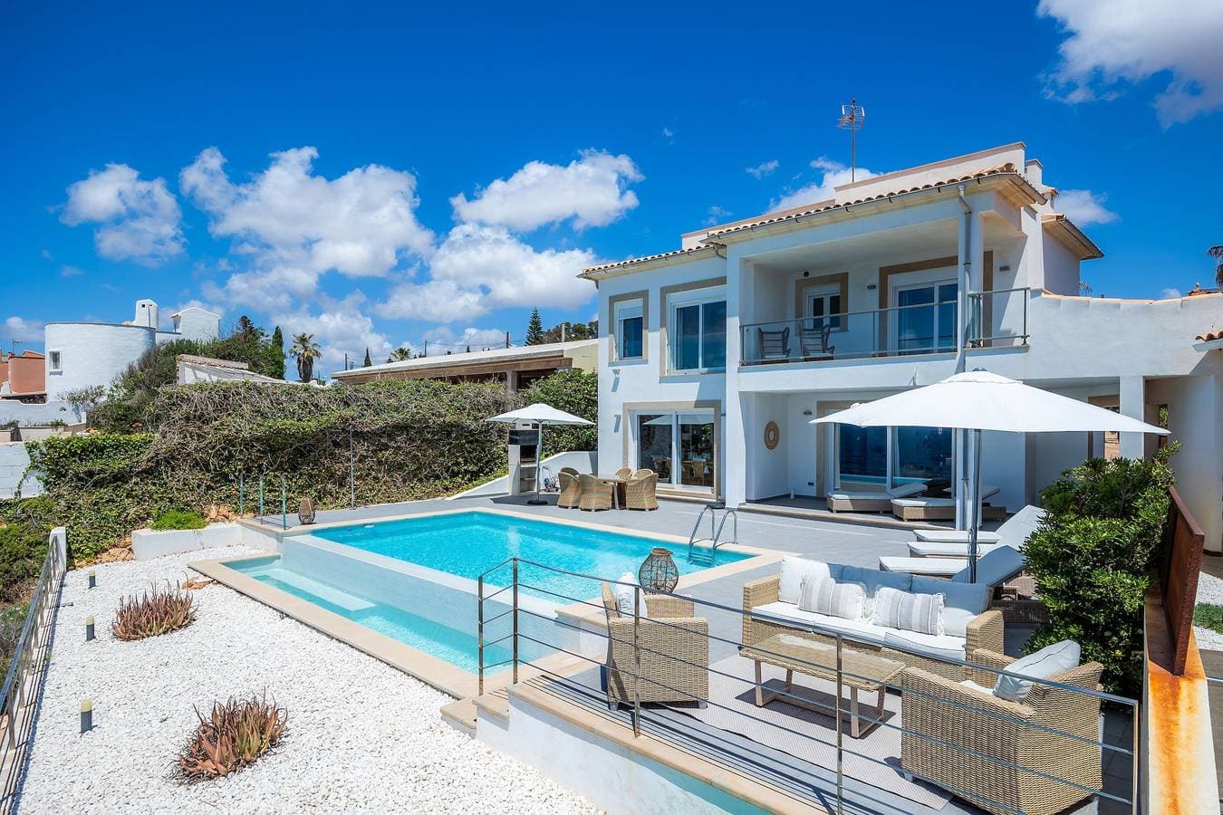 Foto 3 von 34: Villa 'Azul' mit Gemeinschaftspool, WLAN und Klimaanlage