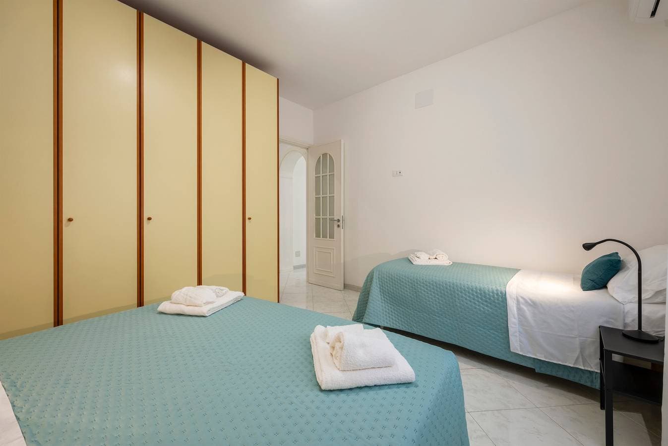 Foto 7 von 26: Ferienhaus 'Piazzetta Al Mare' mit Meerblick, WLAN und Klimaanlage
