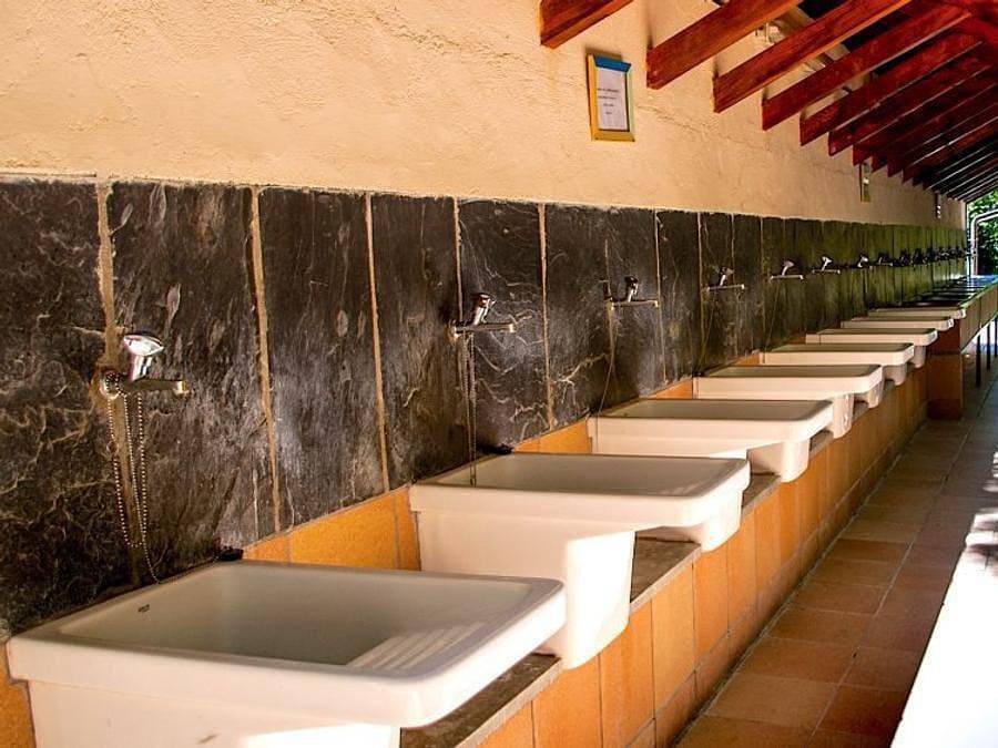 Foto 7 von 42: Bedura Park, camping temático de la naturaleza y bungalows - Chalet 2 personen - Holzhütte