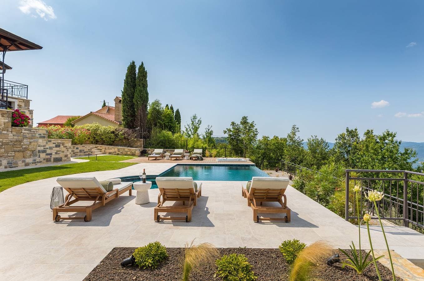 Foto 10 von 72: Villa Clara – Eine atemberaubende Oase des Luxus mit großem Pool, Wellness, Spielzimmer, Fitness und atemberaubender Aussicht auf Motovun