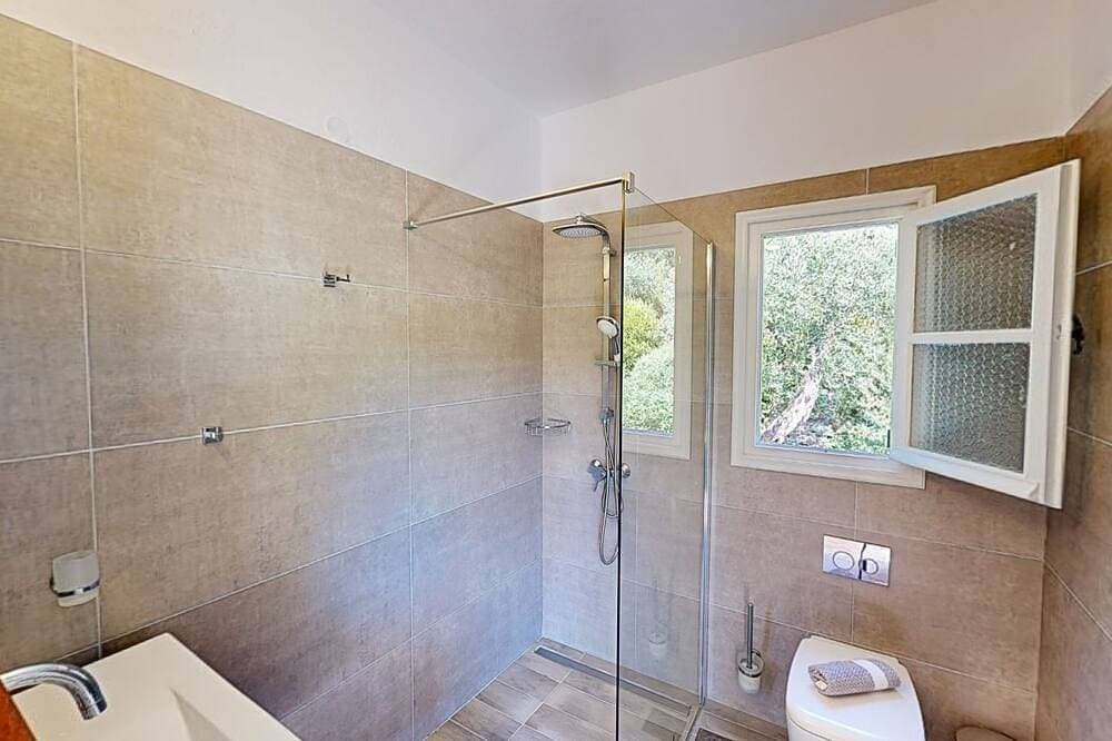 Foto 9 von 30: Andrikos Studio C mit Pool und zu Fuß vom Dorf entfernt