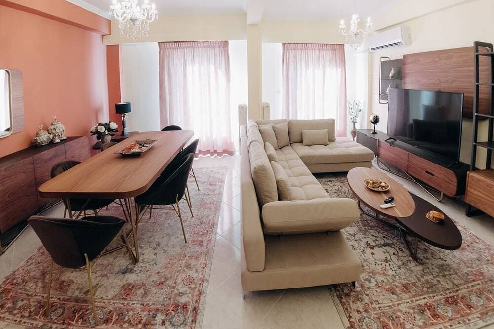 Foto 11 von 23: Best House, Psila Alonia Square Luxury, Patra