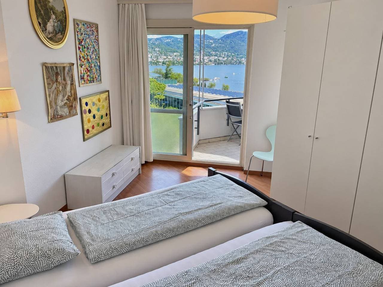 Foto 8 von 26: Ansprechende Ferienwohnung an bequemer Lage mit fabelhafter Aussicht auf den See